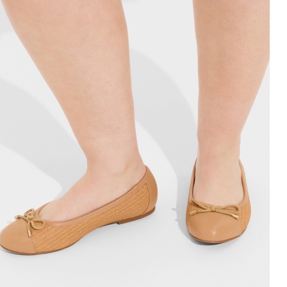 Torrid Tan Woven Cap Toe Ballet Flats Women Round Toe Bow Accent Shoes 8.5WW - Picture 2 of 9